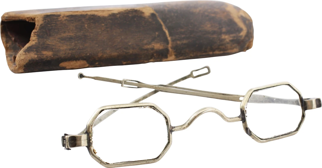 COLONIAL AMERICAN SPECTACLES (EYEGLASSES)