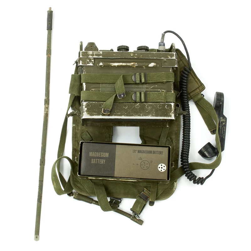 Original U.S. Vietnam War Radio Pack Set RT-505 PRC-25 with ST-138 Carry Harness